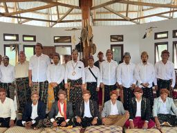 Warga Poco Leok NTT Sambut Hangat PLN dalam Upacara Adat Penti