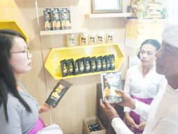 Produksi Keripik Buah, Petani Wanita Jembrana Makin Hemat Operasional dengan Mesin Bantuan Srikandi