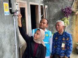 Kilas Balik Program "Light Up the Dream" 2023, Sambung Listrik Gratis Donasi Pegawai PLN Telah Nyala