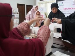 Peduli Kelompok Rentan, Srikandi PLN Dukung Pemberdayaan Melalui Volunteering Program, Dari Tata Bog