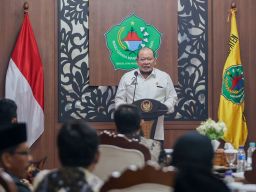 Di Pamekasan, Ketua DPD RI Sebut PR Besar Indonesia Hentikan Impor Garam