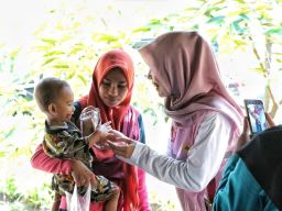 Srikandi PLN Aktif Cegah _Stunting_, Ratusan Anak NTB Kini Nikmati Makanan Bergizi dan Tumbuh Sehat