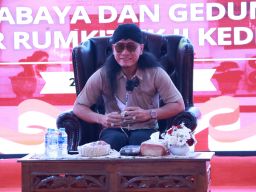 Tausiah di Polrestabes Surabaya, Gus Miftah : "Polisi Baik, Pilar Kebajikan dalam Masyarakat"
