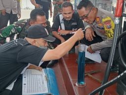 Jelang Mudik Lebaran, Polisi dan TNI Sidak SPBU di Jombang