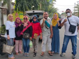 DPC RIS kabupaten Rembang Ramadhan Berbagi takjil untuk mencari keberkahan Ramadhan.