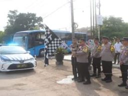Kapolres Indramayu Berangkatkan Mudik Gratis Polri Presisi Tahun 2024