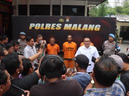 Polres Malang Amankan 4 Tersangka Perampokan di Kalipare, Dua DPO Dikejar
