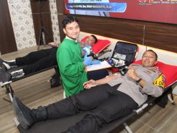 Peringati May Day, Polres Kediri Kota Gelar Donor Darah Bersama Serikat Pekerja