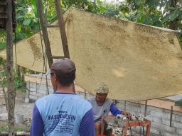 Antisipasi Krisis Air di Musim Kemarau Polres Ponorogo Bantu Warga Bangun Sumur Dalam