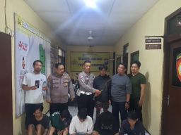 Respon Cepat Aduan Masyarakat Polisi Gagalkan Aksi Tawuran Dua Kelompok di Sidotopo Lor, 6 Remaja Diamankan
