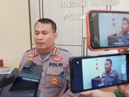 Polda Jatim Amankan Seorang Oknum PNS dan Enam Orang Lainnya Diduga Terlibat Pesta Pil Ekstasi