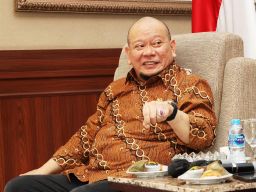 Ikuti FGD Lingkungan di Unair, Ketua DPD RI Dukung Penguatan Hukum yang Menekankan Antroposen