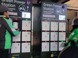 Masifkan Infrastruktur EV, PLN Gandeng 28 Mitra Badan Usaha Kembangkan SPKLU, SPBKLU dan Home Chargi