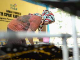 Laporan Tahunan Program TJSL PLN Peduli Catat Keberhasilan Pengembangan Lapangan Kerja dan UMK Secar