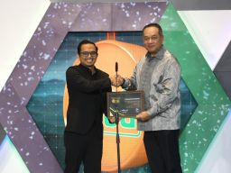 Pimpin Transformasi Listrik Hijau, Dirut PLN Raih The Most Inspiring ESG Corporate Leader