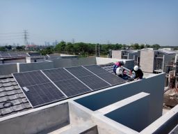 PLN Icon Plus dan Perumahan Citraland Surabaya Bersama Wujudkan Lingkungan Hijau dengan 200 PLTS Atap