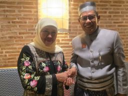 Usai Muswil XI BPW KKSS Jatim, Khofifah Indar Parawansa Hadir Disambut Gembira Warga KKSS Jatim