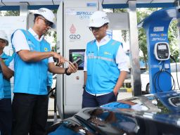 Jelang Momen Nataru, Wamen BUMN Cek Langsung Kesiapan SPKLU PLN Layani Kebutuhan Nataru