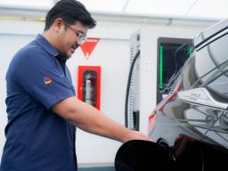 Liburan Nataru Makin Asyik Pakai Mobil Listrik, Begini Kata Pengguna