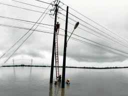 Bulan Ramadhan, PLN Imbau Masyarakat Agar Tetap Waspada Hadapi Cuaca Ekstrem