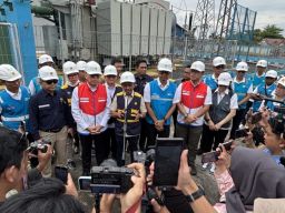Lawatan ke Banjarmasin, Menteri Bahlil Pastikan Listrik PLN Aman Layani Idulfitri
