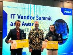 PLN Icon Plus Raih Penghargaan Best Services & Support Category di IT Vendor Summit and Award Prodia 2025