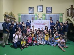 Momen Paskah, PT PLN (Persero) UIP JBTB dan PLN Group Jatim Berbagi Kebahagiaan di Panti Asuhan dan Panti Werdha