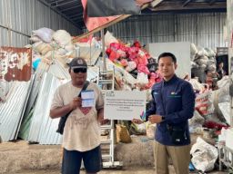 PLN UIP JBTB dan Pemerintah Desa Nyitdah: Aksi Nyata Listrik untuk Rakyat, Dukung Pengelolaan Sampah di Bali
