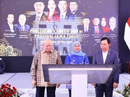 Bersama Ketua DPD RI , Gubernur Khofifah Resmikan Kantor DPD RI Jatim, Kini Saluran Aspirasi Masyarakat Lebih Dekat