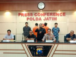 OTT Dua Mahasiswa di Cafe Surabaya, Dugaan Pemerasan dan Pencemaran Nama Baik