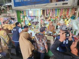 Satgas Pangan Polres Tanjung Perak Pastikan Stok Bapokting Aman