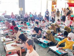Ribuan Pengunjung Ramaikan Penutupan Bazar UMKM AWS, Lomba Mewarnai Anak Jadi Sorotan