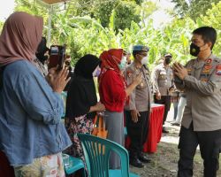 Kapolda Jatim Mengecek Vaksinasi Serentak di Kabupaten Sidoarjo