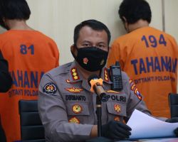 Ditreskrimum Polda Jatim Tetapkan 5 Orang Tersangka 1 DPO, Kasus Mafia Bola Liga 3