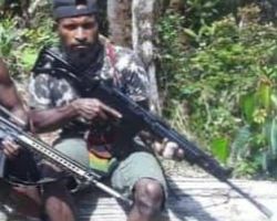 Satgas Damai Cartenz Lakukan Tindakan Tegas ke Pimpinan KKB Ndeotadi Toni Tabuni Karena Melawan saat Ditangkap