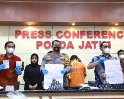 Palsukan Merk Kosmetik, Warga Tuban Raup Ratusan Juta Per/Bulan