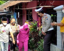 Kepedulian Kapolres Kediri dan Istri Peluk Bocah Lumpuh Usai Memberikan Bantuan Bikin Trenyuh