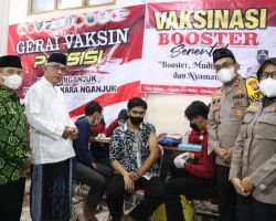 Jelang Mudik, 1.200 Warga Ponpes Al Ubaidah Disuntik Vaksin Booster dari Polres Nganjuk