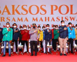 Bagikan Baksos Bareng Mahasiswa dan Pemuda, Kapolri: Teruslah Berkontribusi Terbaik untuk Bangsa