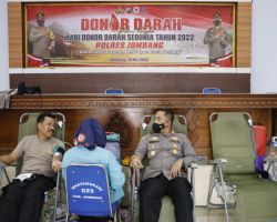 Polisi Peduli, Ratusan Anggota Polres Jombang Donor Darah Peringati Hari Donor Darah Sedunia
