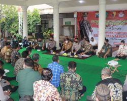 Jelang Pilkades Tujuh Desa di Tulangan, Kapolresta Sidoarjo Gelar Cangkrukan Kamtibmas