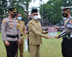 Sikap Sabar dan Ikhlas Polantas Polres Bondowoso Berbuah Penghargaan Bupati dan Kapolres