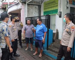 Polres Pelabuhan Tanjung Perak Lakukan Mitigasi Bencana Banjir Rob