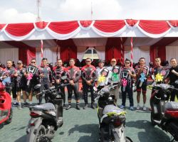 Polda Jatim Gelar Sepeda Gembira Peringati HUT Bhayangkara ke 76