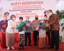 Sambut Hari Bhayangkara ke-76, Polda Jatim Gelorakan Bakti Kesehatan
