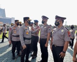 Pimpin Upacara Kenaikan Pangkat, Kapolda Jatim Beri Ucapan Selamat Kepada 477 Personel Yang Naik Pangkat