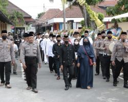 Fasilitasi Warga Pra Sejahtera, Polres Jombang Gelar Nikah Massal