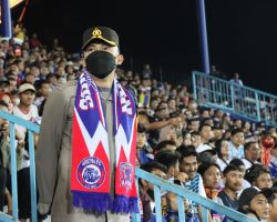 Final Piala Presiden 2022 di Kanjuruan Aman, Aremania Berikan Apresiasi Polres Malang