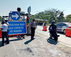 Perbaikan Jaringan PLN di Jembatan Suramadu, Polres Tanjung Perak Lakukan Rekayasa Lalulintas