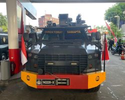 Kapolda Jatim Perintahkan Seluruh Jajaran Memasang Bendera Merah Putih Sejak 1 Agustus 2022